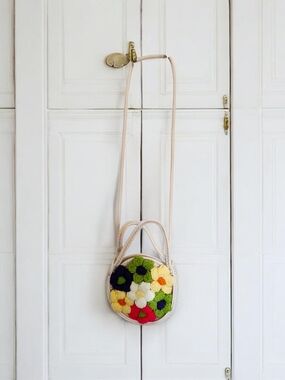 Floral Crochet Crossbody Bag in Cream and Multicolor